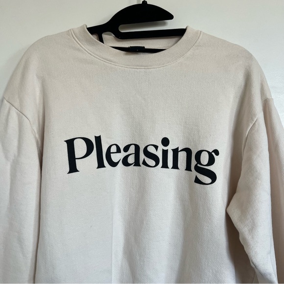 Pleasing Cream Crewneck - Picture 3 of 5